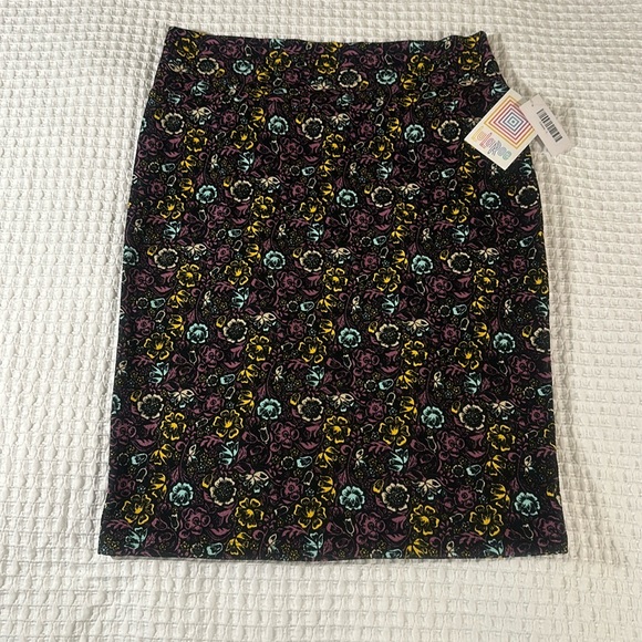 LuLaRoe Women’s Cassie Pencil Skirt/Size: L /Color: Multi Floral Print (NWT) - Picture 1 of 7